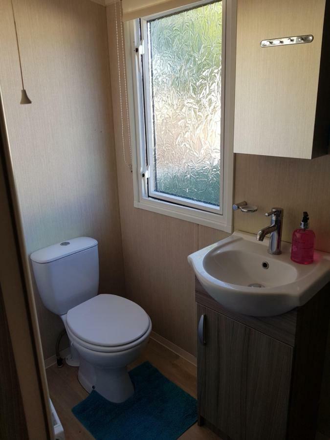 3 bedroom caravan with hot tub Tattershall lakes Buitenkant foto