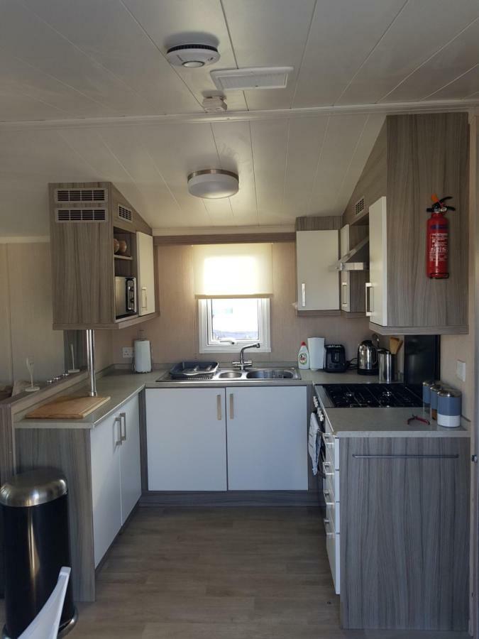 3 bedroom caravan with hot tub Tattershall lakes Buitenkant foto