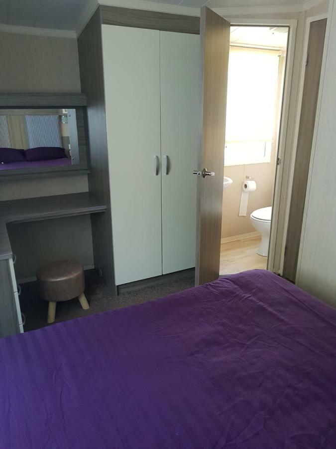 3 bedroom caravan with hot tub Tattershall lakes Buitenkant foto