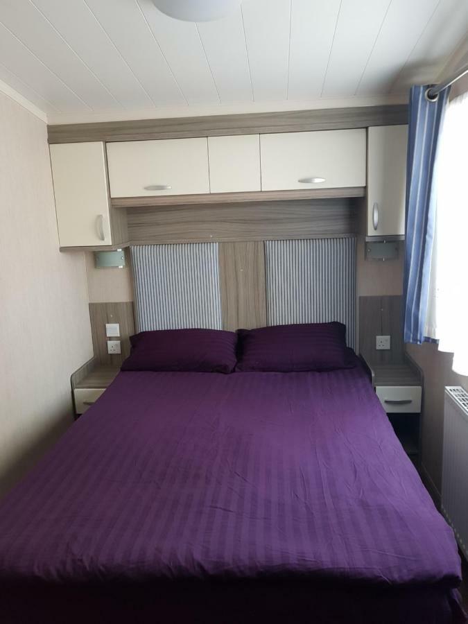 3 bedroom caravan with hot tub Tattershall lakes Buitenkant foto
